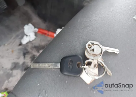 2016 Chevrolet Silverado 1500 Wt из США, поврежденный, VIN 1GCNCNEH8GZ272911